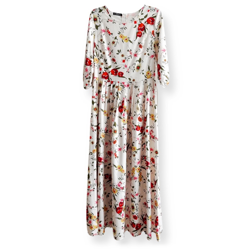 Sheilay, sized medium, white, red, and green colored dress